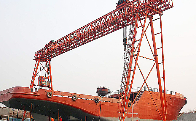 Shipbuilding gantry crane
